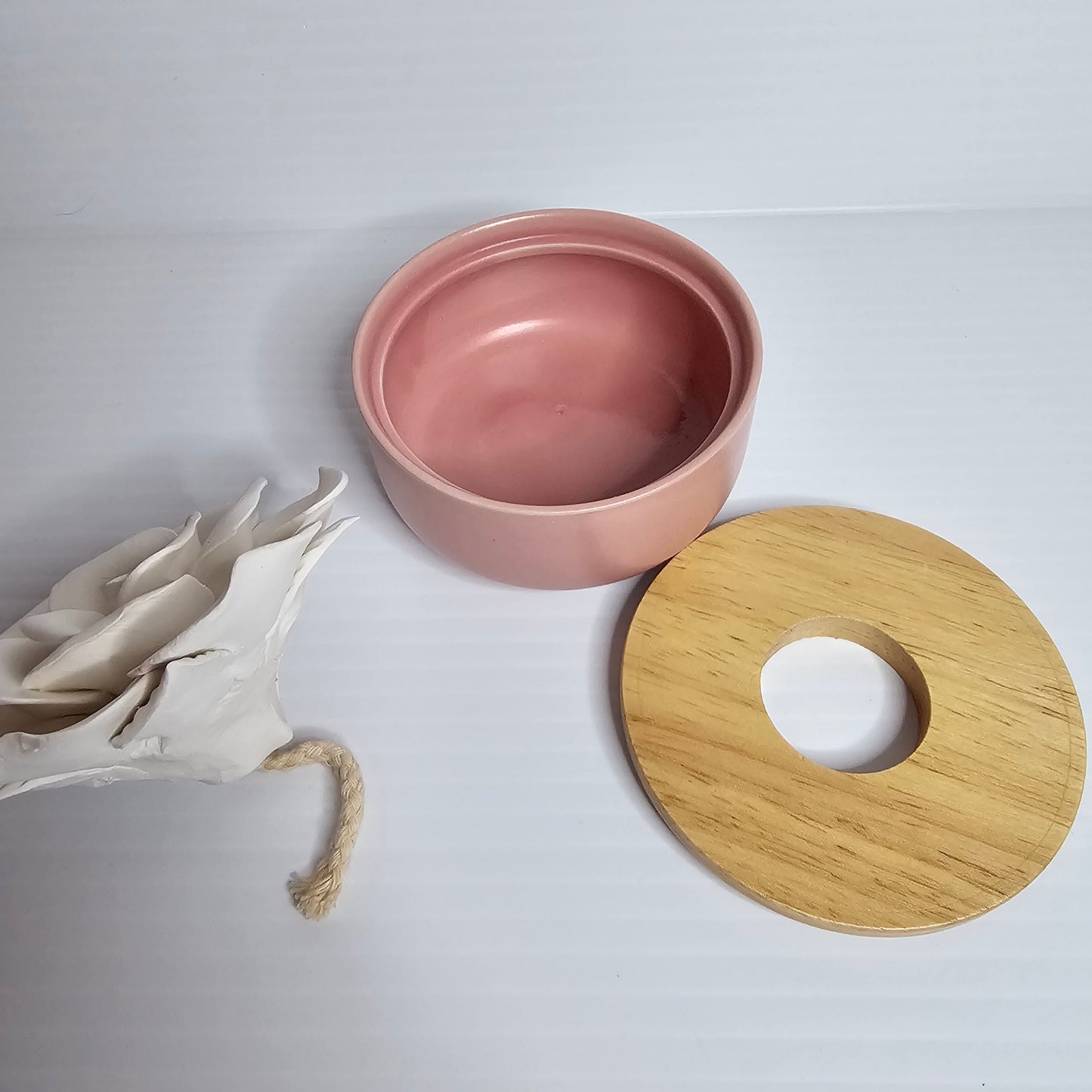 Porcelain Diffuser, Pink Flower
